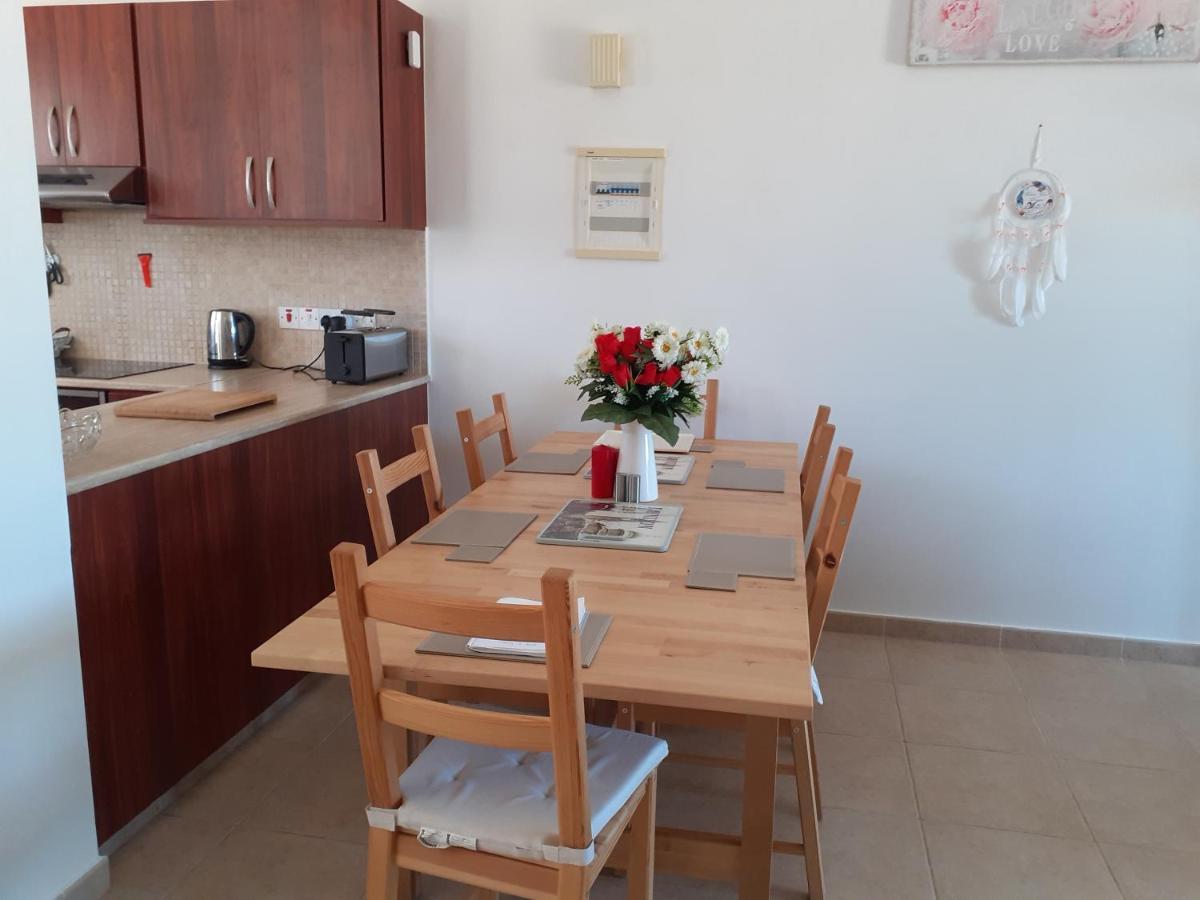 Beautiful 2-Bed House In Mandria Paphos Villa Exterior photo
